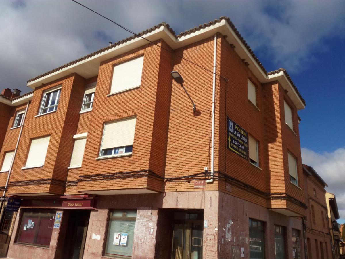 فندق Apartamento Pension La Via Lactea Frómista المظهر الخارجي الصورة