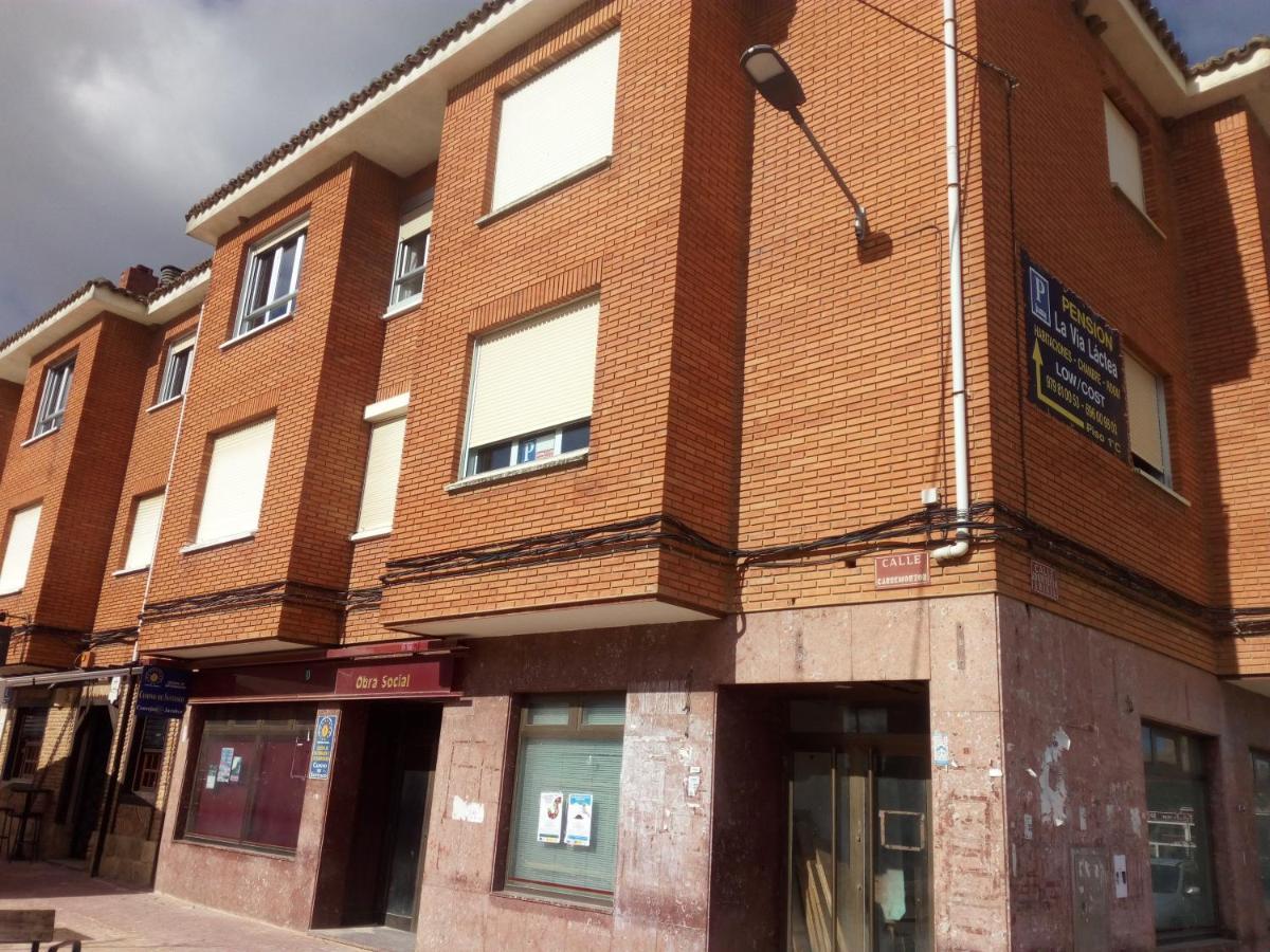 فندق Apartamento Pension La Via Lactea Frómista المظهر الخارجي الصورة