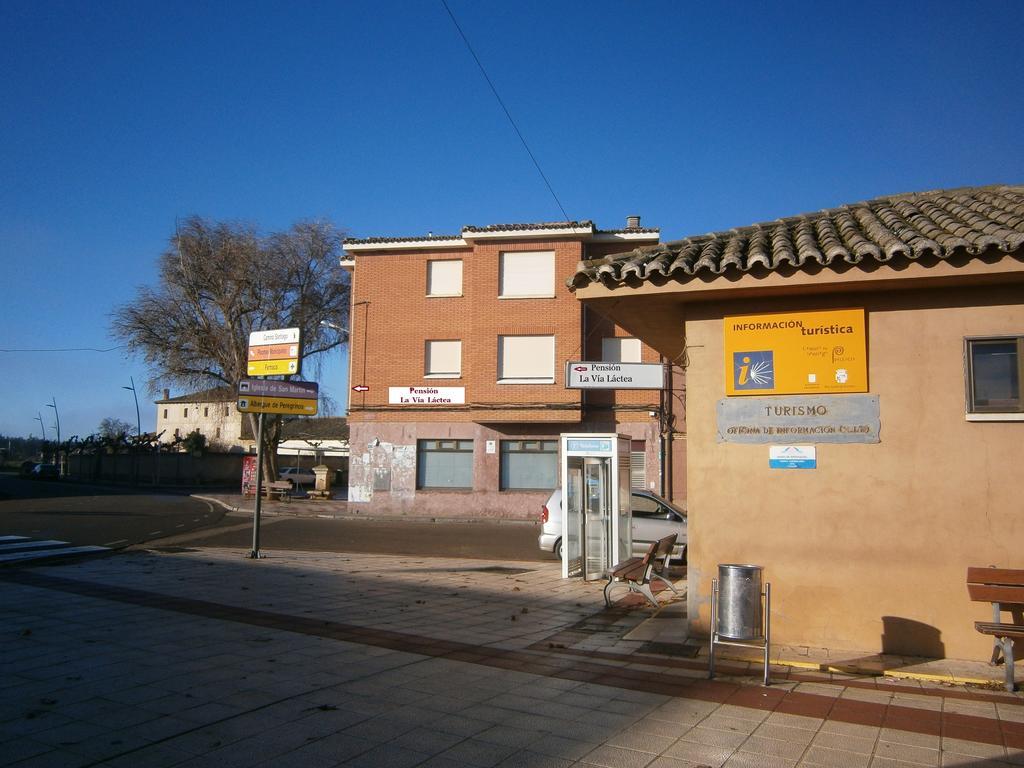 فندق Apartamento Pension La Via Lactea Frómista الغرفة الصورة