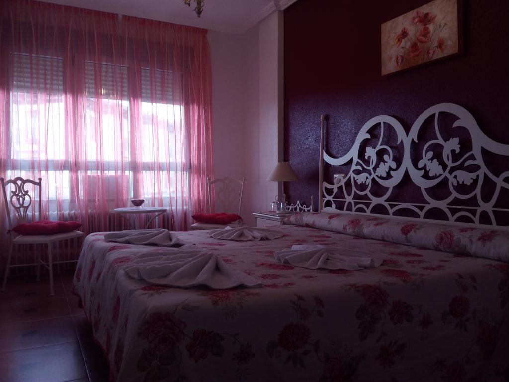 فندق Apartamento Pension La Via Lactea Frómista المظهر الخارجي الصورة